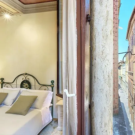 Hotel I Merli Di Ada Sienne