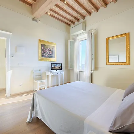 Hotel I Merli Di Ada 3*